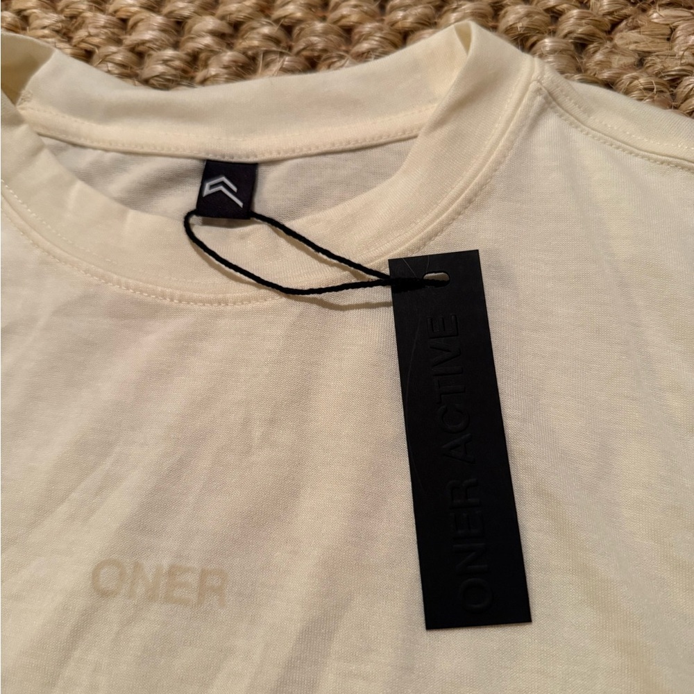 Oner Active NWT go to muscle crop tank in off white women’s size medium - Picture 6 of 13